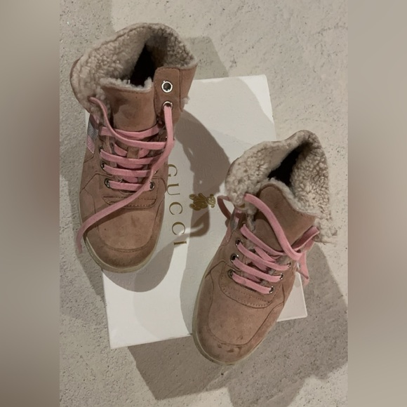 Gucci Girls Sneakers – Pink Suede - Picture 3 of 5
